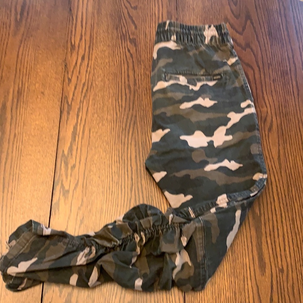 DIVID SUPPLY Camo pants